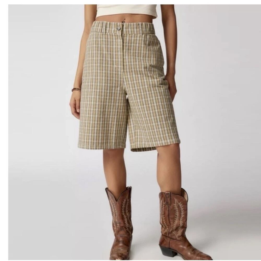 Urban Outfitters Plaid Bermuda Shorts in Beige and White